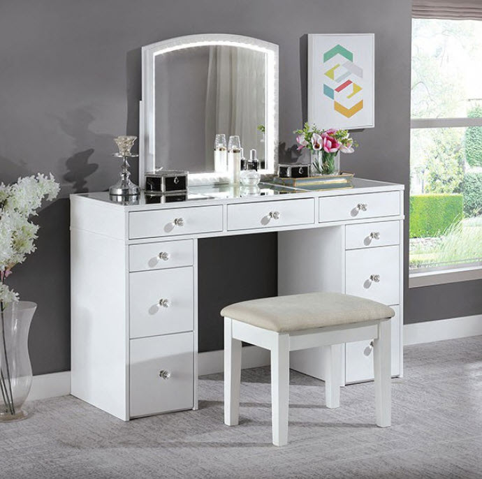 white vanity table without mirror